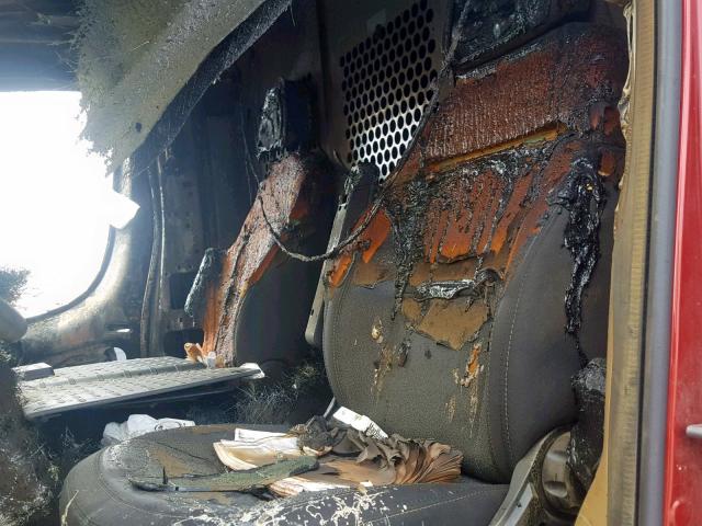 3C6TRVNG6JE154296 - 2018 RAM PROMASTER 栗色 照片 6