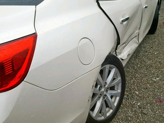 1G11H5SA6DF326736 - 2013 CHEVROLET MALIBU LTZ თეთრი ფოტო 9