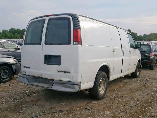 1GCFG15M021103844 - 2002 CHEVROLET EXPRESS G1 WHITE photo 4