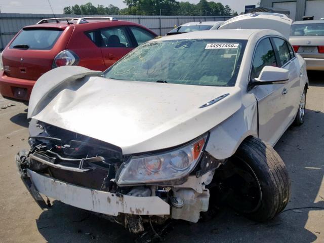 1G4GC5EG6AF268151 - 2010 BUICK LACROSSE C WHITE photo 2