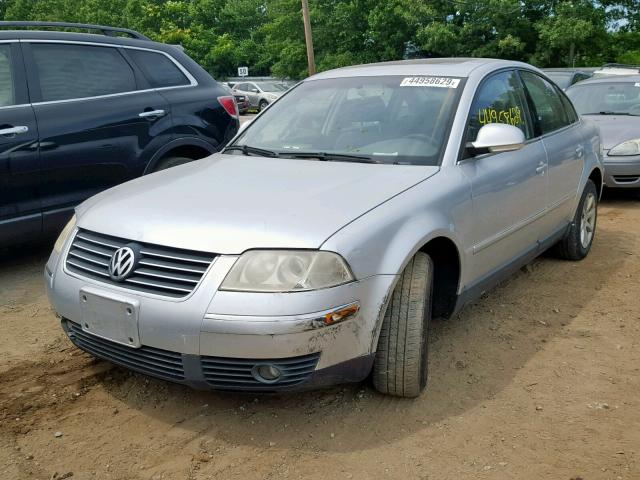 WVWPD63B84E285056 - 2004 VOLKSWAGEN PASSAT GLS SILVER photo 2