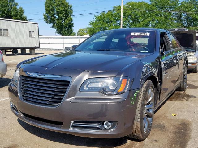 2C3CCABG4EH376597 - 2014 CHRYSLER 300 S GRAY photo 2