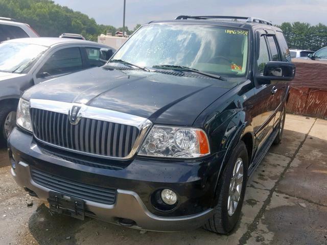 5LMFU28R74LJ09775 - 2004 LINCOLN NAVIGATOR BLACK photo 2