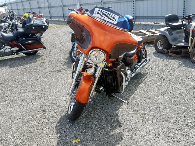 1HD1PZ816CB959573 - 2012 HARLEY-DAVIDSON FLHXSE3 CV ORANGE photo 2