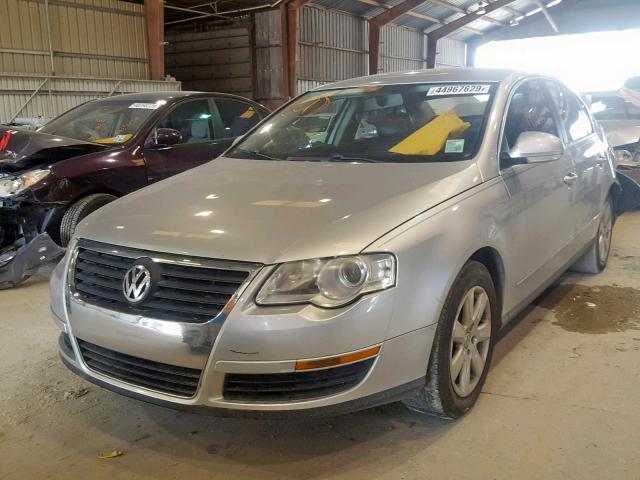 WVWJK73C08E108467 - 2008 VOLKSWAGEN PASSAT TUR SILVER photo 2