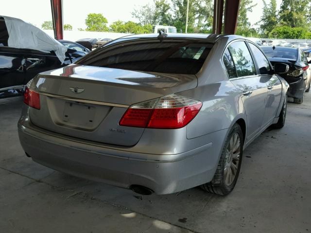 KMHGC46E39U058086 - 2009 HYUNDAI GENESIS 3. GRAY photo 4