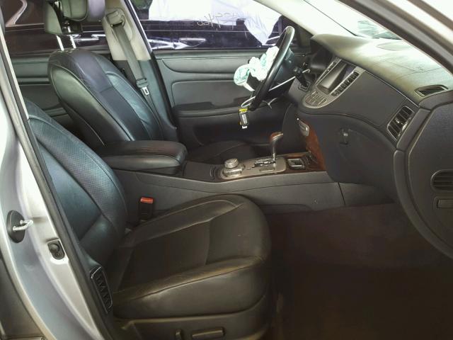 KMHGC46E39U058086 - 2009 HYUNDAI GENESIS 3. GRAY photo 5