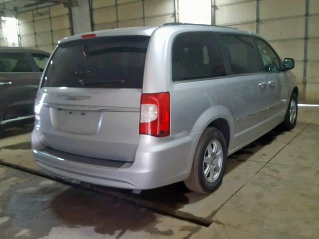 2C4RC1BG2CR287348 - 2012 CHRYSLER TOWN & COU SILVER photo 4