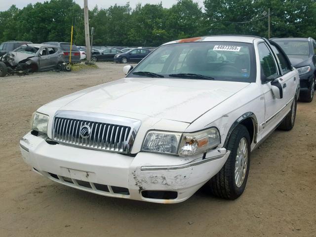 2MEFM75V88X600854 - 2008 MERCURY GRAND MARQ WHITE photo 2