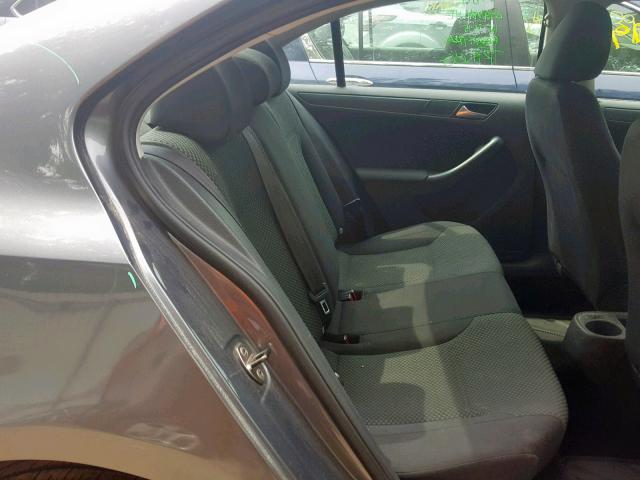 3VW2K7AJ8CM466146 - 2012 VOLKSWAGEN JETTA BASE GRAY photo 6