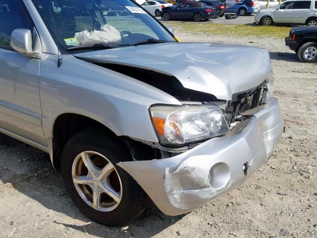 JTEGD21A250113182 - 2005 TOYOTA HIGHLANDER SILVER photo 9