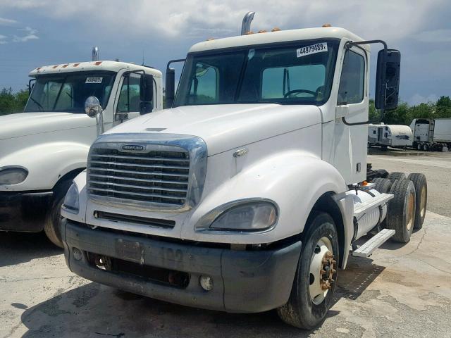 1FUJA6CK97LY24971 - 2007 FREIGHTLINER CONVENTION WHITE photo 2