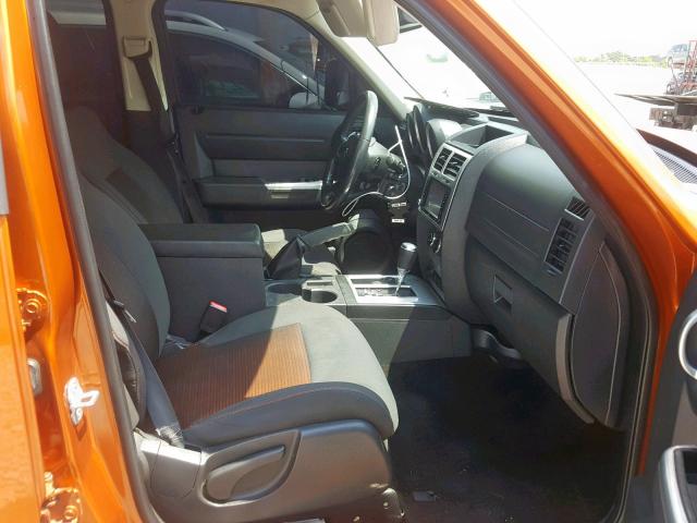 1D4PU6GX6BW564053 - 2011 DODGE NITRO DETO ORANGE photo 5