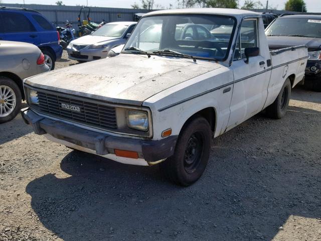 JM2UC1219D0721911 - 1983 MAZDA B2000 WHITE photo 2