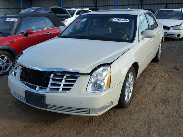 1G6KD5EY7AU116835 - 2010 CADILLAC DTS LUXURY TAN photo 2