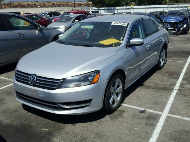 1VWBP7A31DC090010 - 2013 VOLKSWAGEN PASSAT SE SILVER photo 2