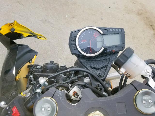 JS1GR7MA7C2100695 - 2012 SUZUKI GSX750 YELLOW photo 8