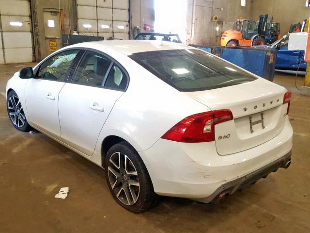 YV126MFL5H2421769 - 2017 VOLVO S60 WHITE photo 3