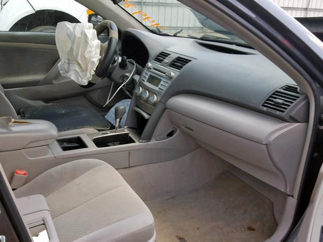 4T1BK46KX8U067143 - 2008 TOYOTA CAMRY LE GRAY photo 5