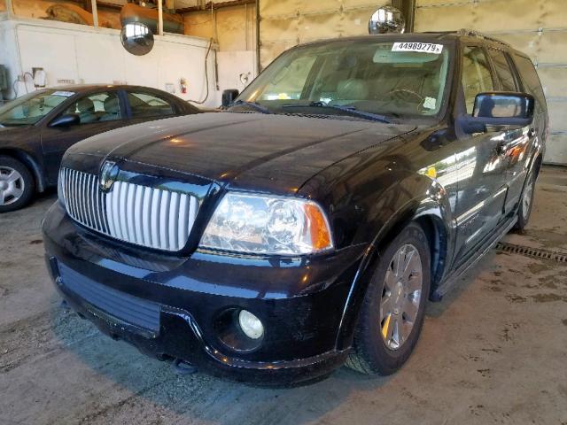 5LMFU28R34LJ21485 - 2004 LINCOLN NAVIGATOR BLACK photo 2