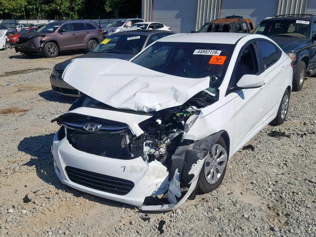 KMHCT4AE9GU051498 - 2016 HYUNDAI ACCENT SE WHITE photo 2