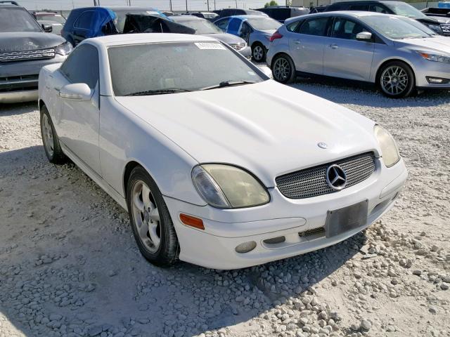 WDBKK65F61F181766 - 2001 MERCEDES-BENZ SLK 320 WHITE photo 1