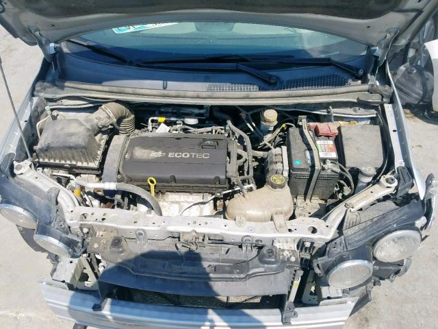 1G1JA5SH1D4143998 - 2013 CHEVROLET SONIC LS SILVER photo 7