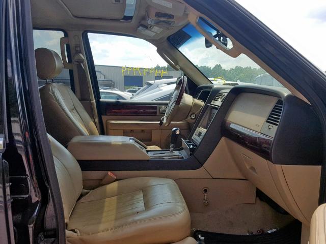 5LMFU285X6LJ30006 - 2006 LINCOLN NAVIGATOR შავი ფოტო 5