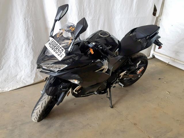 JKAEXKH15KDA39492 - 2019 KAWASAKI EX400 BLACK photo 2