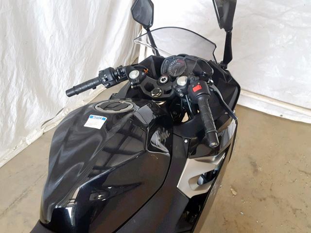 JKAEXKH15KDA39492 - 2019 KAWASAKI EX400 BLACK photo 5