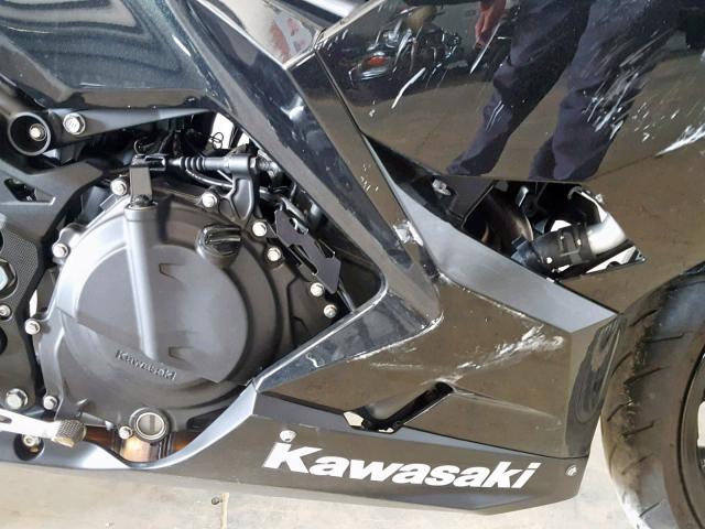 JKAEXKH15KDA39492 - 2019 KAWASAKI EX400 BLACK photo 7