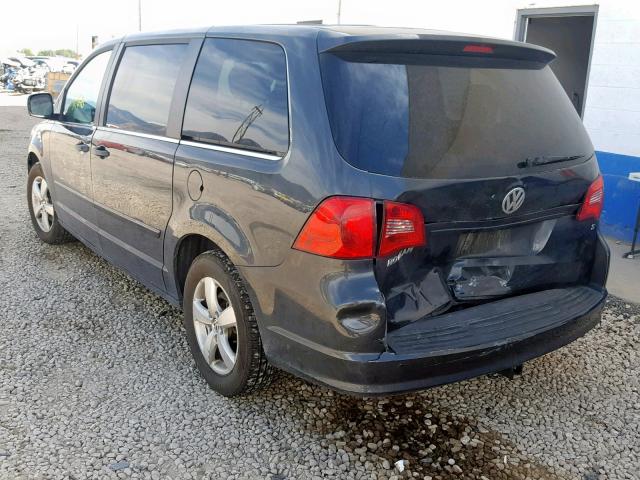 2C4RVAAG5CR120512 - 2012 VOLKSWAGEN ROUTAN S CHARCOAL photo 3