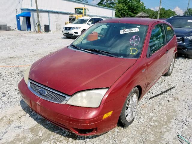 3FAFP31N85R161503 - 2005 FORD FOCUS ZX3 RED photo 2