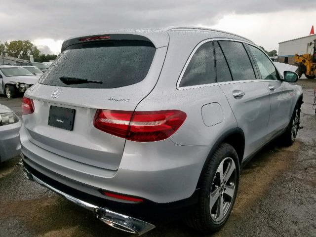 WDC0G4KB5JV093677 - 2018 MERCEDES-BENZ GLC 300 4M GRAY photo 4