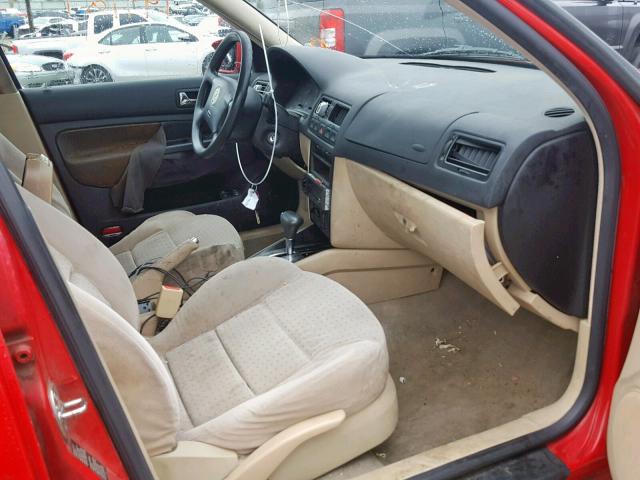 3VWSA29M0YM060261 - 2000 VOLKSWAGEN JETTA GLS RED photo 5