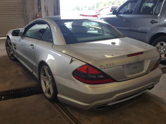 WDBSK7BA8BF164841 - 2011 MERCEDES-BENZ SL 550 SILVER photo 3