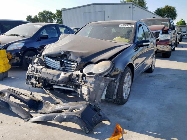 WDBRF61J15A691829 - 2005 MERCEDES-BENZ C 240 BLACK photo 2