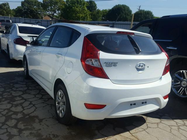 KMHCT5AE5FU224163 - 2015 HYUNDAI ACCENT GS WHITE photo 3