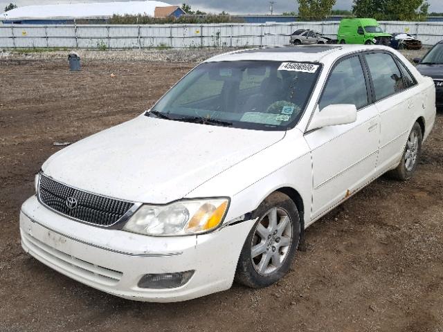 4T1BF28B4YU018686 - 2000 TOYOTA AVALON WHITE photo 2