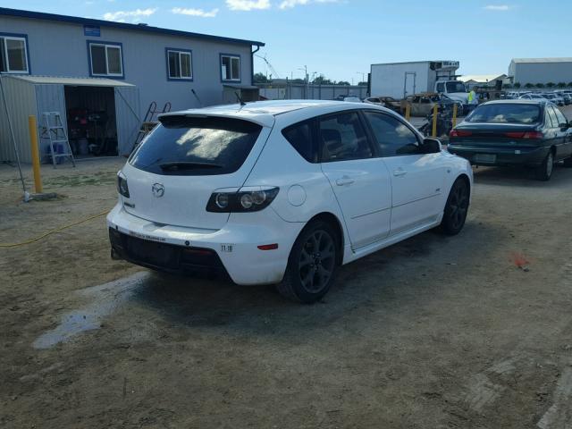 JM1BK343481865004 - 2008 MAZDA 3 HATCHBAC WHITE photo 4