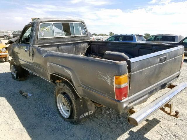 JT4RN65S7E5022917 - 1984 TOYOTA PICKUP RN6 BLACK photo 3