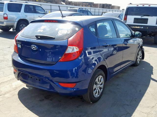 KMHCT5AE7HU312750 - 2017 HYUNDAI ACCENT SE BLUE photo 4