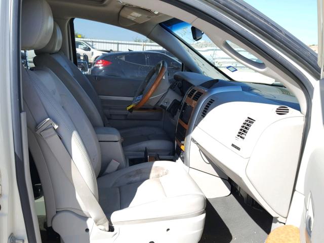 1A8HW58267F571903 - 2007 CHRYSLER ASPEN LIMI CREAM photo 5