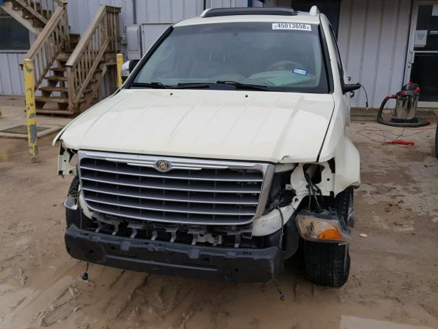 1A8HW58267F571903 - 2007 CHRYSLER ASPEN LIMI CREAM photo 9