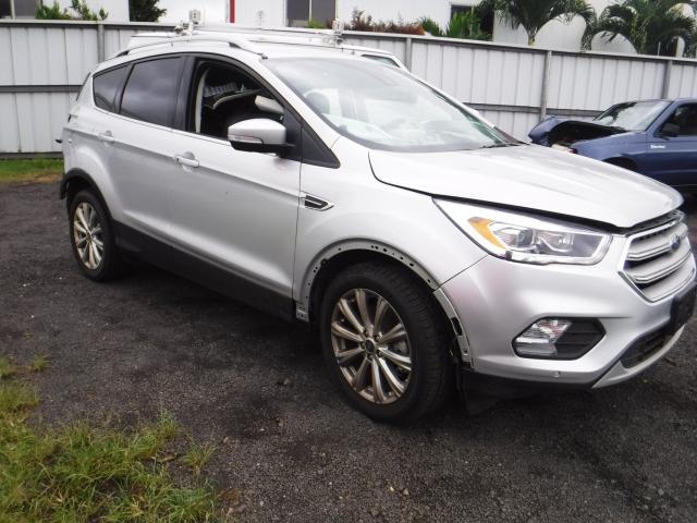 1FMCU0J90JUC09923 - 2018 FORD ESCAPE TIT SILVER photo 1