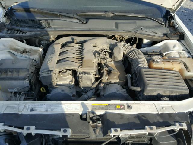 2D4FV47V66H406604 - 2006 DODGE MAGNUM SXT WHITE photo 7