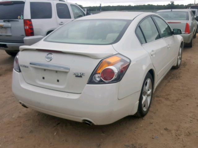 1N4BL21E69N426139 - 2009 NISSAN ALTIMA 3.5 WHITE photo 4