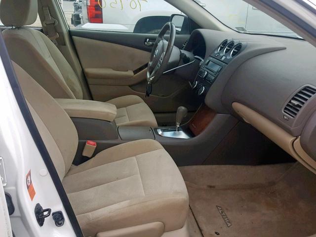 1N4BL21E69N426139 - 2009 NISSAN ALTIMA 3.5 WHITE photo 5