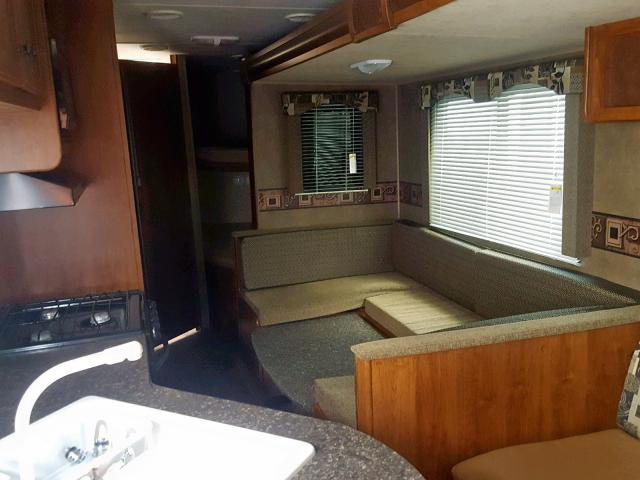 5SFEB3228DE259471 - 2013 WINNEBAGO TRAILER WHITE photo 6