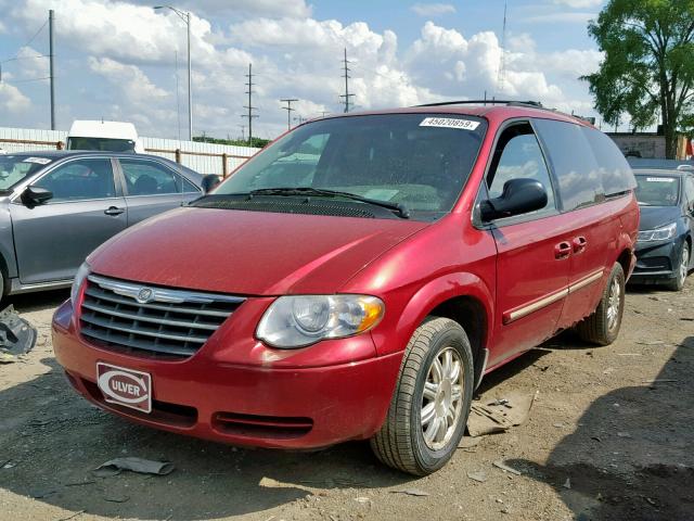 2A4GP54L66R772278 - 2006 CHRYSLER TOWN & COU RED photo 2